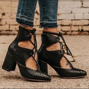 Freebird Joyce Heel